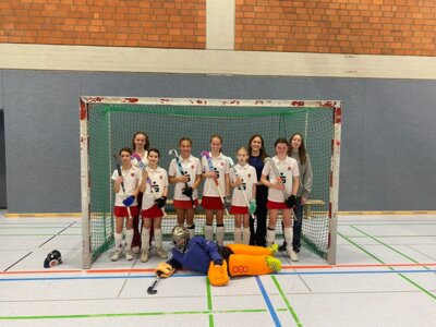 Foto zur Meldung: Weibliche U16 feiern ungeschlagen Saisonauftakt