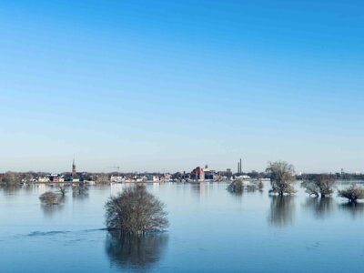 Blick von der Elbbrücke auf Wittenberge I Foto: Martin Ferch (Bild vergrößern)