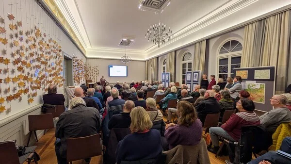 Würdige Veranstaltung zum Gedenken der Opfer des Holocaust im Ratzeburger Rathaus © Stadt Ratzeburg