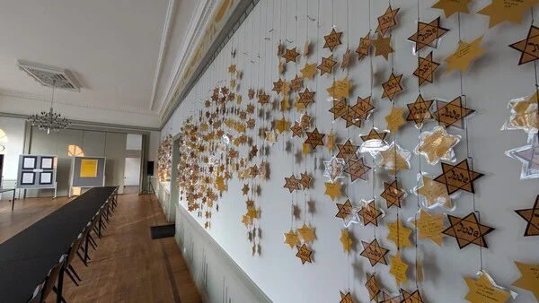 ie Ausstellung "Die Deportation der Norddeutschen Juden" wird im Ratssaal des Ratzeburger Rathauses gezeigt. © Stadt Ratzeburg