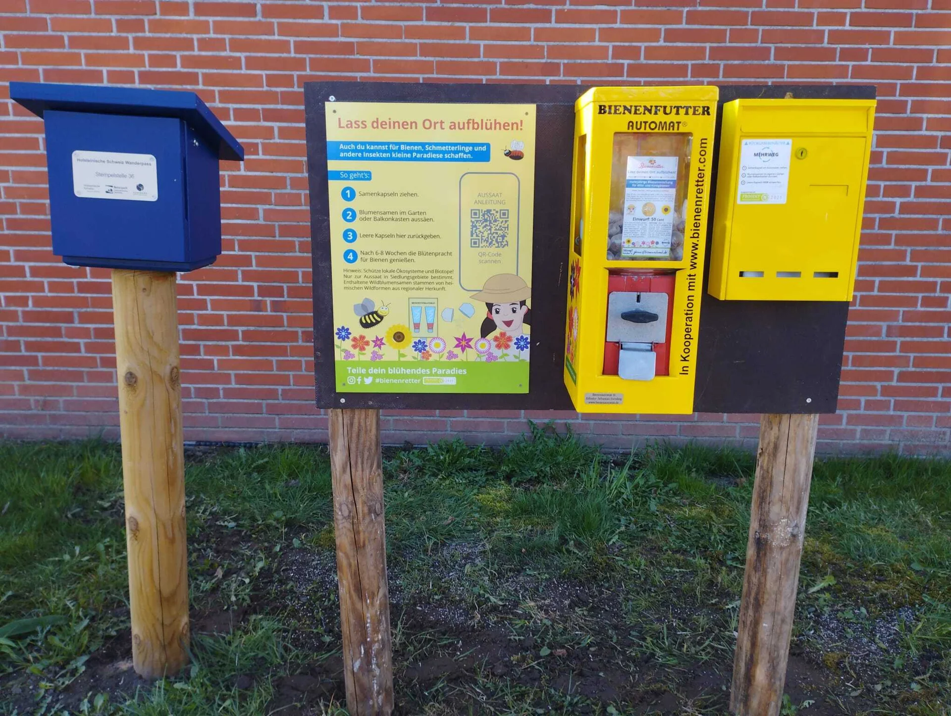 Bienenfutterautomat am MarktTreff
