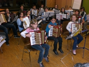 Kooperation Schule und Verein Abschlußkonzert der Akkordeon AG