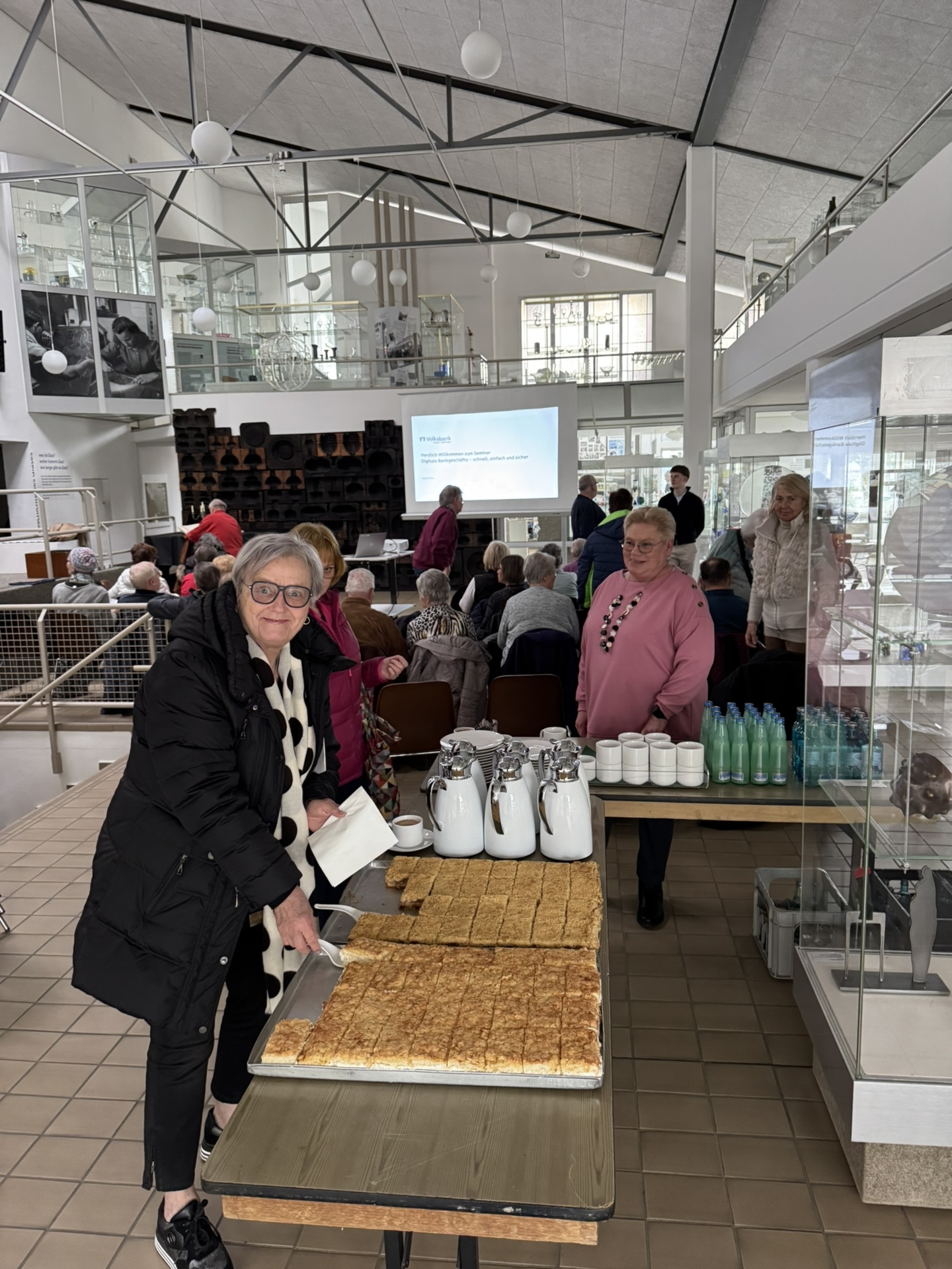 Digital im Alter im Glasmuseum