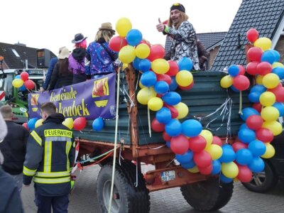 Foto zur Meldung: Karnevalsumzug in Schnakenbek