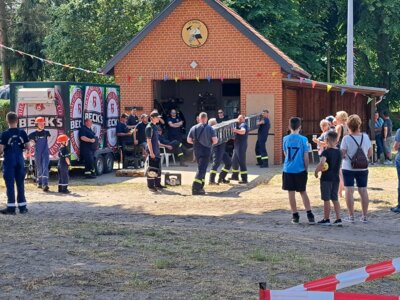 Foto zur Meldung: 90 Jahre Feuerwehr Ferbitz (Amt Lenzen/Elbtalaue) am 10.06.2023