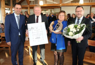 Neu geschaffenen Ehrenamtspreis der Gemeinde Fürstenstein beim  Neujahrsempfang  an Veronika Fuchs verliehen