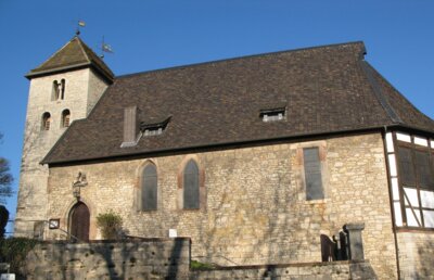 Die St.-Georgskirche erwacht aus dem Winterschlaf (Bild vergrößern)
