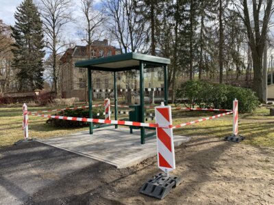 Meldung: Neues Buswartehäuschen in Köthensdorf