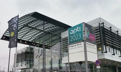 BRILLEN-ohne-GRENZEN und EDA Entwicklungsdienst Deutscher Augenoptiker auf dem CHARITY-Stand der opti 2023. (Bild vergrößern)