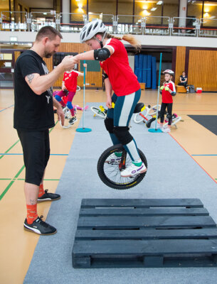 Foto zur Meldung: Workshop Einrad-Rennen am 25.02.2024 in Groß Grönau