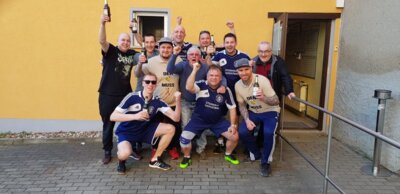Foto zu Meldung: Profner Kegler feiern Aufstieg ins Land