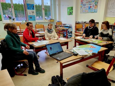 Kurz und bündig: Frauenpower an der Grundschule Michendorf zugunsten einer Gesundheitswoche der zweiten Klassen (Bild vergrößern)