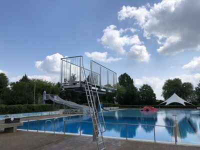 Foto: GWG | Das 60 Jahre alte Schwimmbad kann Dank Bundesförderung nun saniert werden.