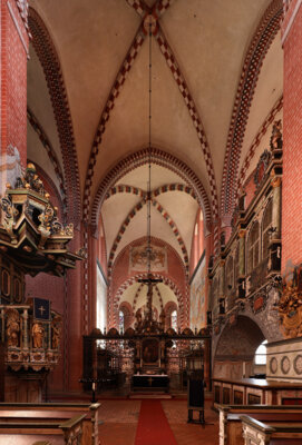 Klosterkirche Doberlug, Blick auf das Triumphkreuz (Bild vergrößern)