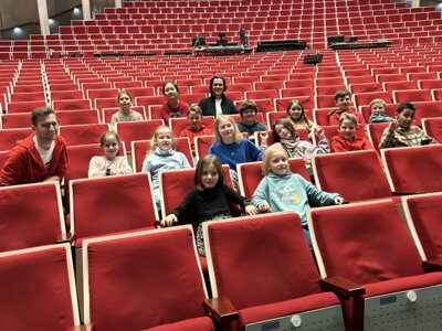 Foto zur Meldung: Theater AG besucht Theater Dortmund