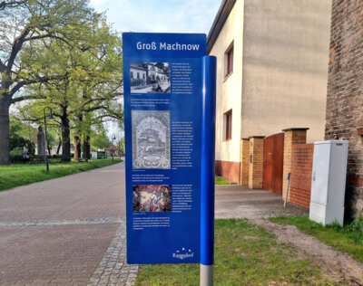 Foto zur Meldung: Neue Informationstafel in Groß Machnow