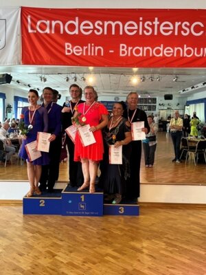 Landesmeistertitel Latein für die Lausitz (Bild vergrößern)