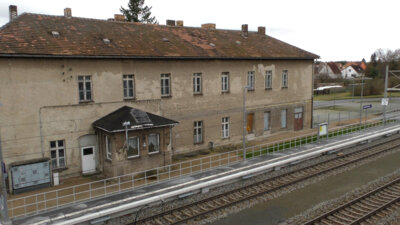 Foto zur Meldung: Bahnhofsgebäude in Lauchhammer wird Kunst- und Kulturstandort
