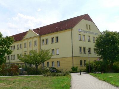 Gesundheitsamt in der Großenhainer Str. 62 in 01968 Senftenberg (Bild: Landkreis OSL) (Bild vergrößern)