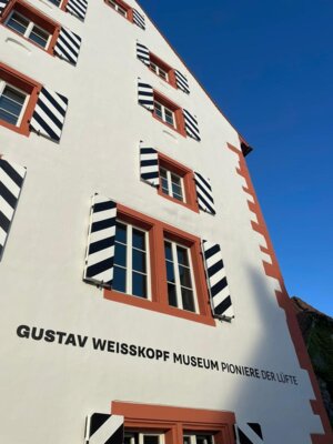 Historische Führung durch das Gustav Weisskopf Museum Pioniere der Lüfte!