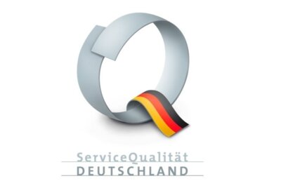 Foto zur Meldung: Stadtverwaltung Lübbenau/Spreewald erneut mit dem Qualitätssiegel „ServiceQualität Deutschland“ ausgezeichnet