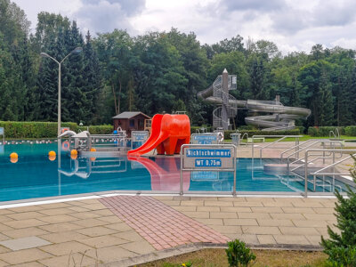 Im Hainholz-Schwimmbad sind ab 1. Mai wieder Badegäste willkommen. Foto: Beate Vogel