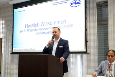 Präsident Lars Müller führte durch die Mitgliederversammlung des BVMS. (Bild vergrößern)