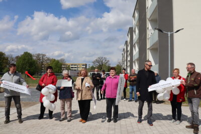 Außenanlagen von Wohnhäusern in der Straße der Jugend erstrahlen in neuem Glanz