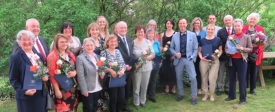 Alle Geehrten mit Bürgermeister Bernhard Uhl (Markt Zusmarshausen)