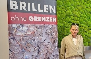 ESCHENBACH OPTIK in Nürnberg unterstützt weiterhin massiv das Hilfs-Projekt BRILLEN-ohne-GRENZEN. (Bild vergrößern)