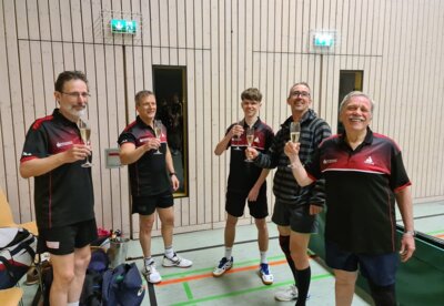 Historische Saison: Dritte Herrenmannschaft wird ungeschlagener Meister (Bild vergrößern)
