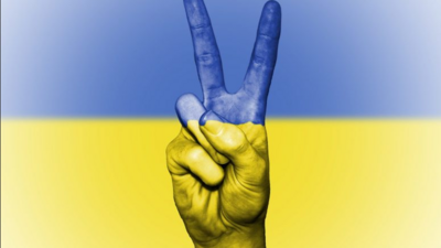 Ukrainische Flagge mit Peace Symbol (Bild vergrößern)
