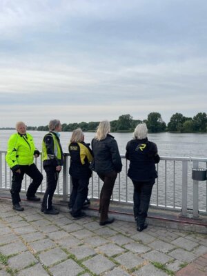 Feierabendtour Richtung Hoopte / Biker Bienen (Bild vergrößern)