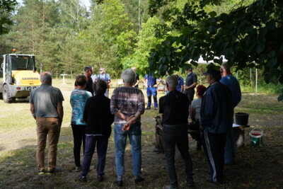 Foto zur Meldung: Gemeinsam stark: Schwarzheider packen im Kulturpark an!