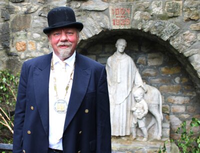 Der 34. Brunnenherr heißt Henry Fritz Böhm