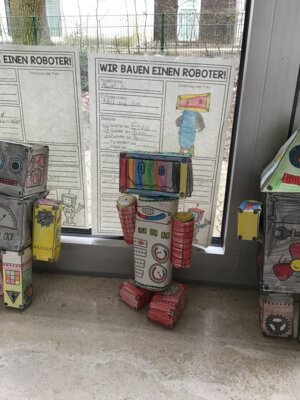 Da sind Roboter unterwegs (Bild vergrößern)