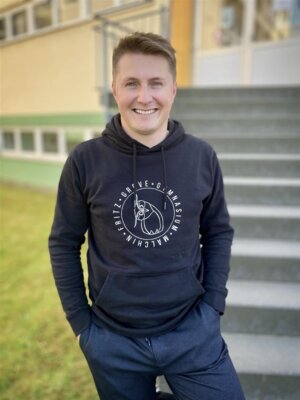 Schulmerch erhältlich! (Bild vergrößern)