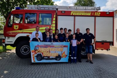 Jugendfeuerwehr gewinnt Meisterschaft / Bürgermeister gratuliert (Bild vergrößern)