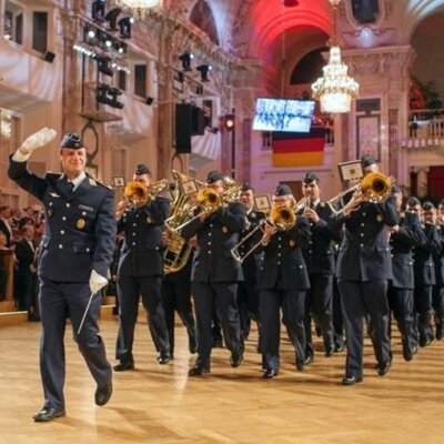 Foto zur Meldung: Benefizkonzert der Bundeswehr für Schul- und Kitaprojekte