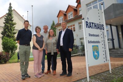 Besuch der belgischen Partnergemeinde Tervuren in Kloster Lehnin: Ein Zeichen der Verbundenheit und Zusammenarbeit (Bild vergrößern)