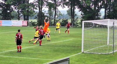 B-Junioren mit Punktgewinn auf der Wuhlheide gegen den Staffelsieger (Bild vergrößern)