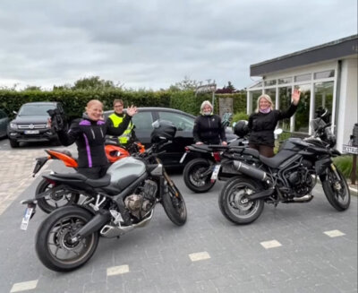 Feierabendtour der Elbe entlang / Biker Bienen (Bild vergrößern)