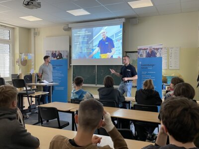 Ausbildungsbotschafter in der Anne-Frank-Realschule (Bild vergrößern)