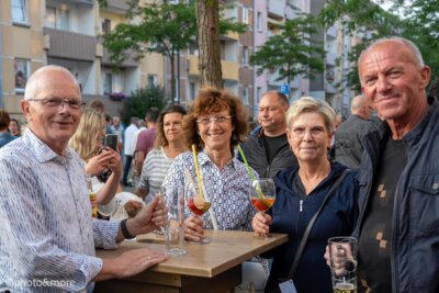 Gute Stimmung bei der Wein- und Biermeile 2024 I Foto: Steffi Pretz (Bild vergrößern)