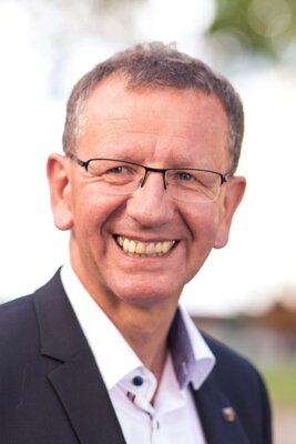 Meldung: Zell am See Bürgermeister Andreas Wimmreuter (SPÖ) wieder gewählt.