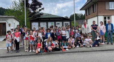 Besuch der Grundschule aus unserer Partnergemeinde Eguisheim (Bild vergrößern)
