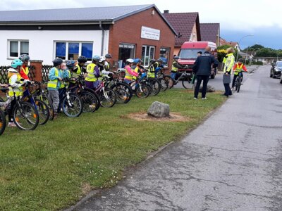 Start in die Prüfungsrunde: die Klasse 4b macht sich bereit.