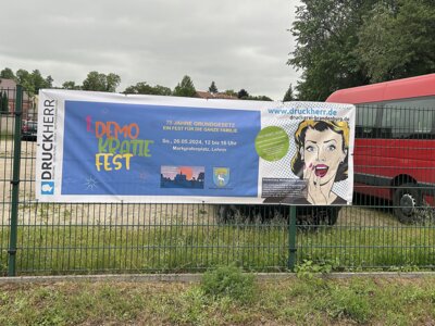 Banner vom Demokratiefest verschwunden (Bild vergrößern)