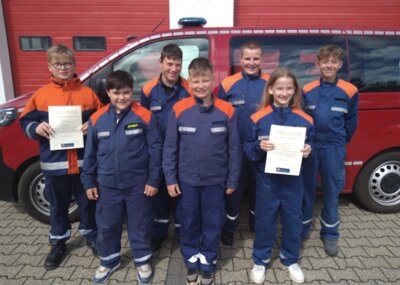 Meldung: Zwei Gruppen der Jugendfeuerwehr Zülpich bei den Satzveyer Jugendfeuerwehrspielen erfolgreich