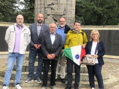 Besuch Soldatenfriedhof Neuburxdorf am 22.5.24